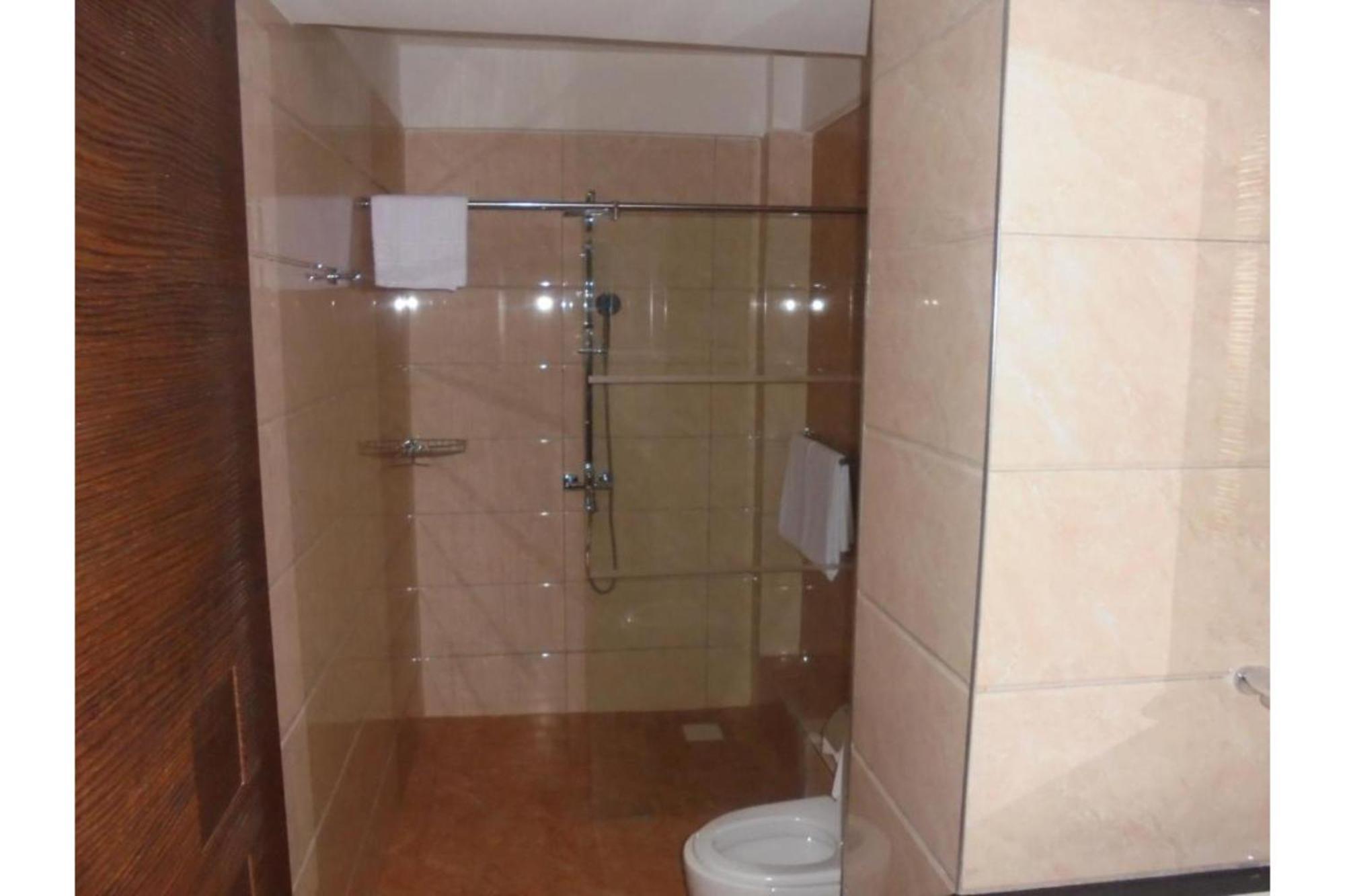 We Hotel & Suites Nairobi Buitenkant foto