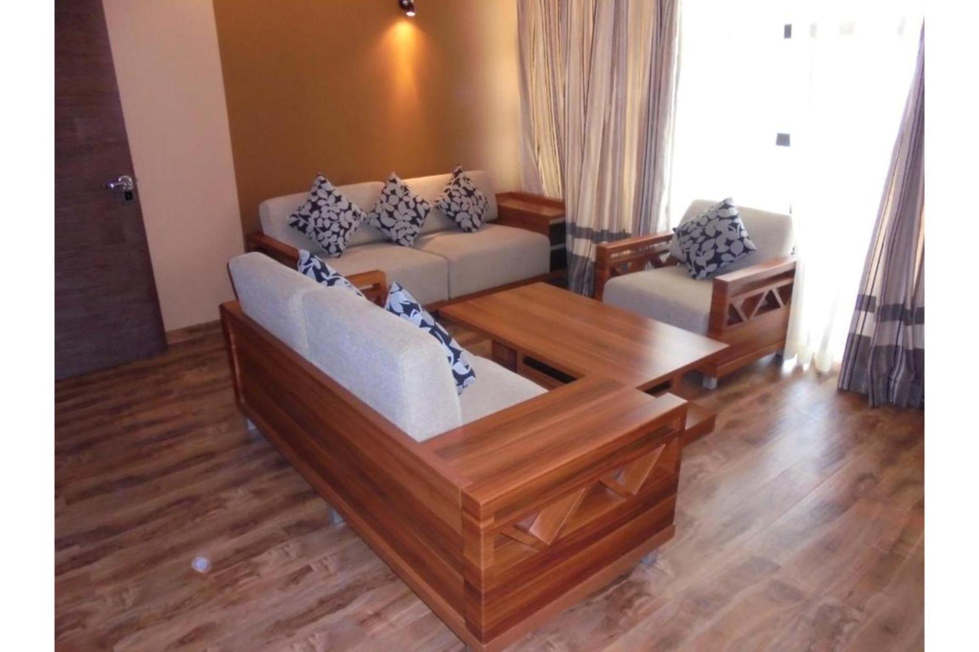 We Hotel & Suites Nairobi Buitenkant foto